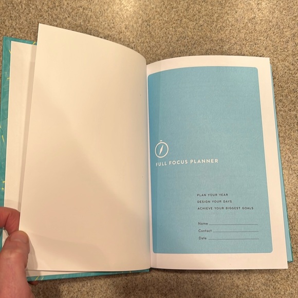 Full Focus Planner new. For people who find it easier to think on paper. - Picture 2 of 9